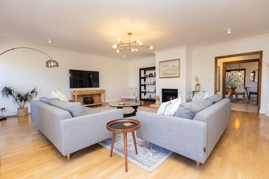 3 Bedroom Property for Sale in Sea Point Western Cape